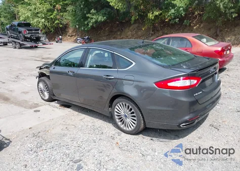 2016 Ford Fusion Titanium z USA, uszkodzony, nr VIN 3FA6P0K93GR151335